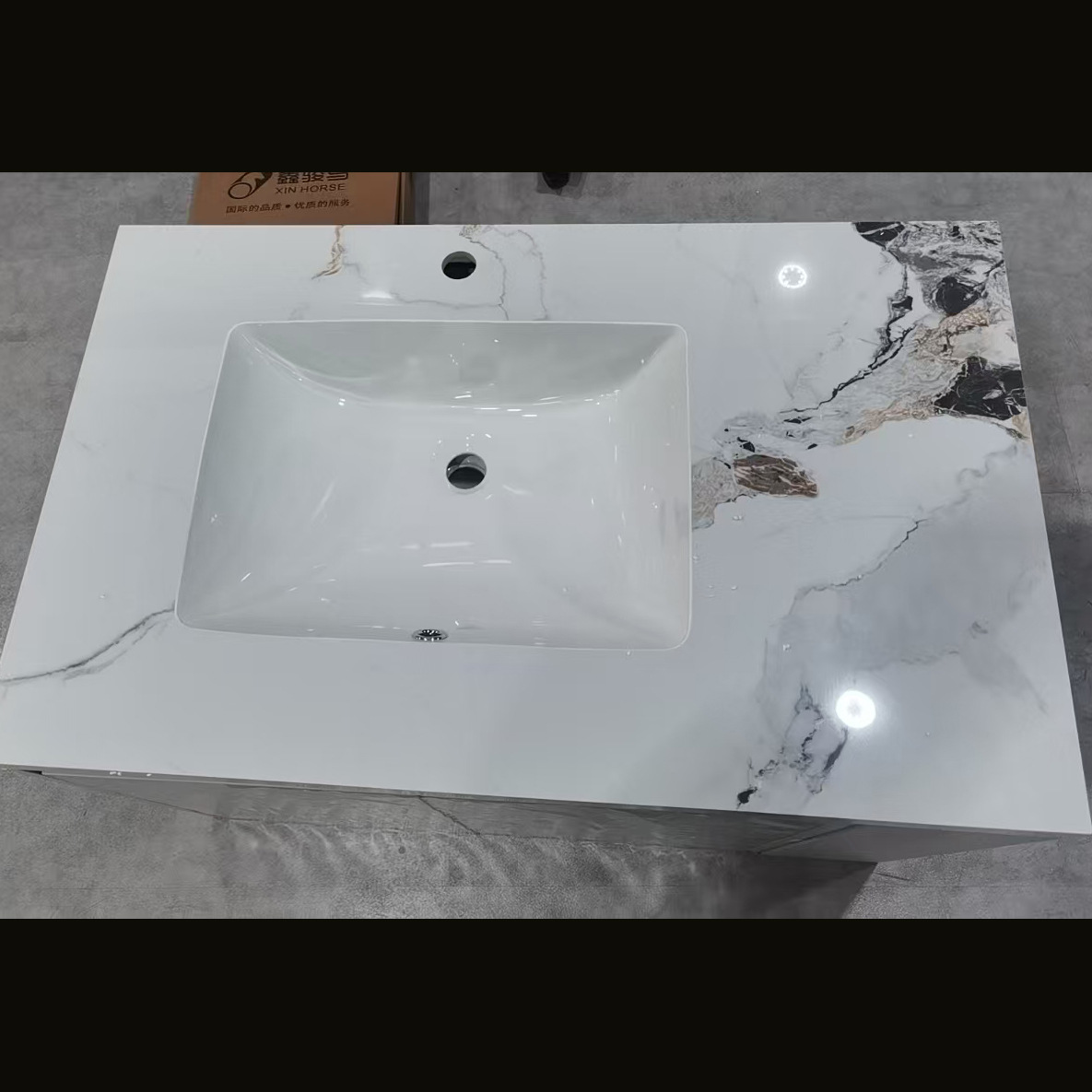 高档不锈钢浴室柜组合陶瓷一体盆卫生间洗漱洗脸台盆柜防水卫浴柜